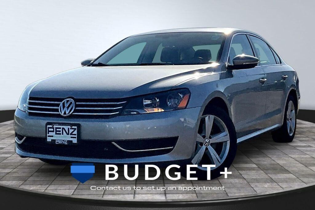 2012 VOLKSWAGEN Passat