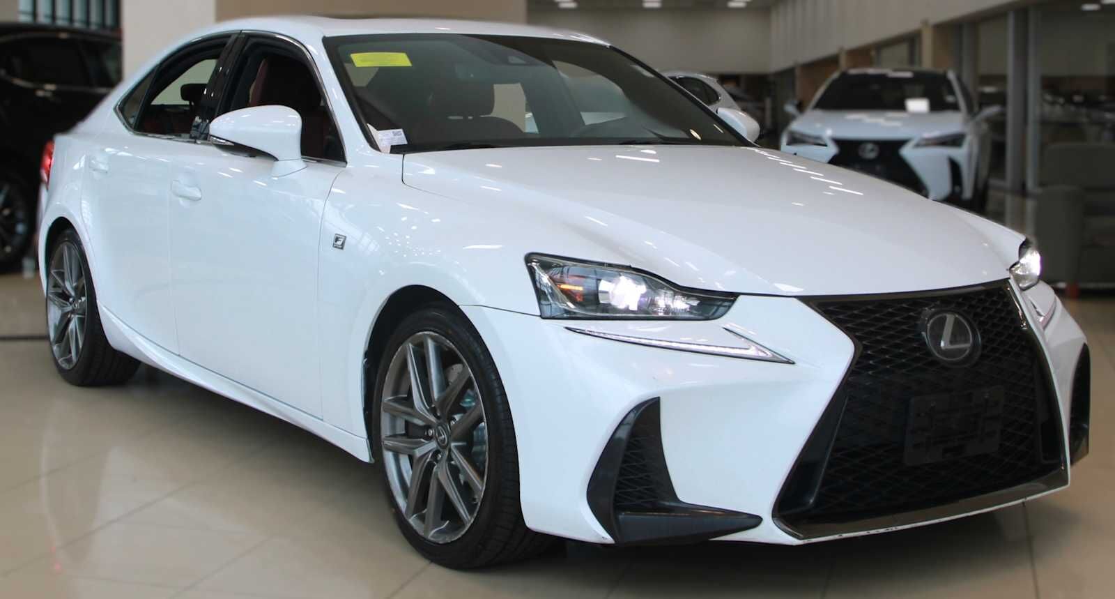 2017 LEXUS IS