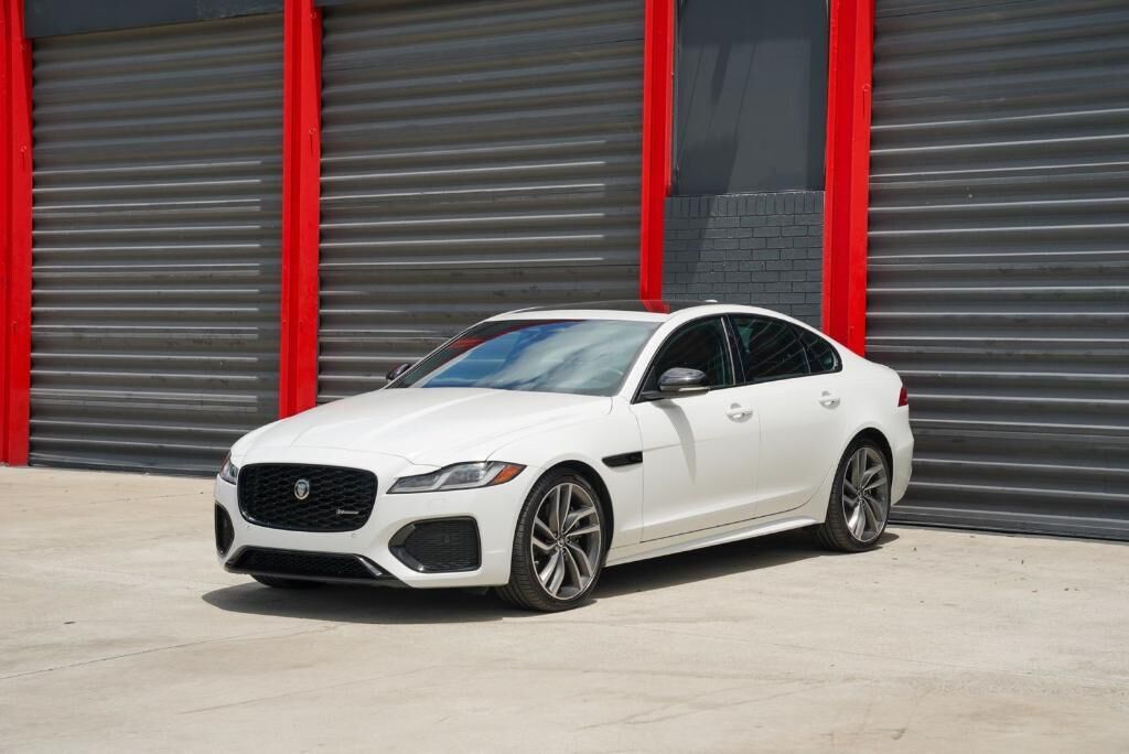 2024 JAGUAR XF
