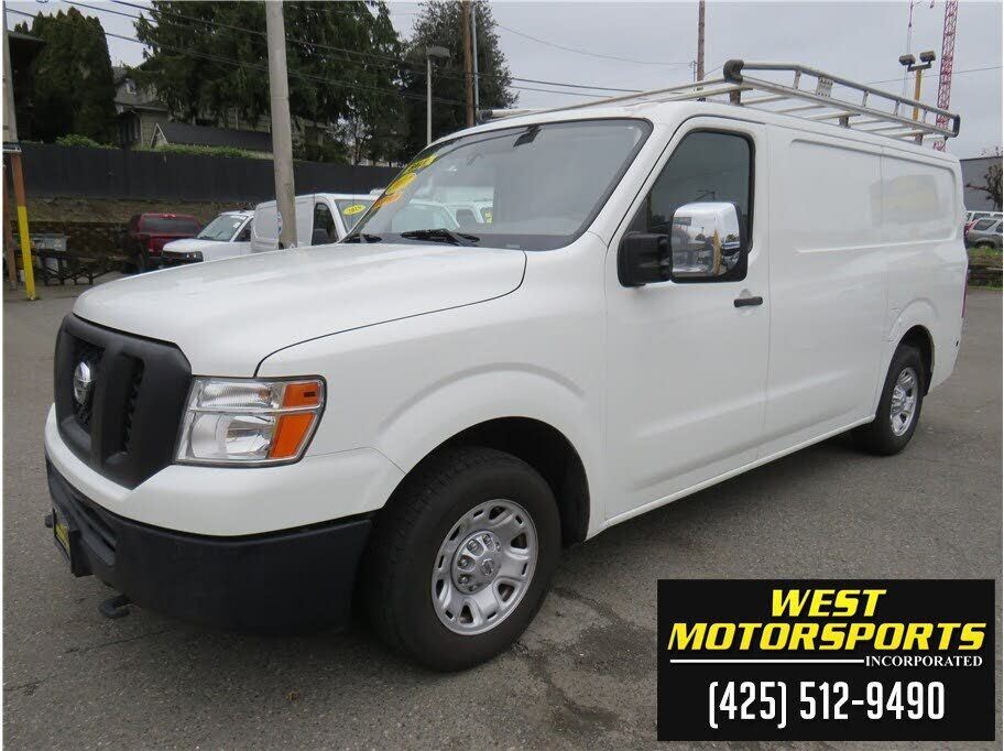 2017 NISSAN NV