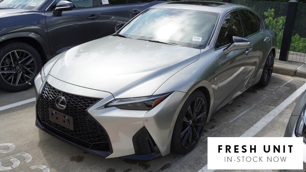 2023 LEXUS IS