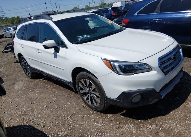 2015 SUBARU Outback