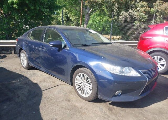 2015 LEXUS ES