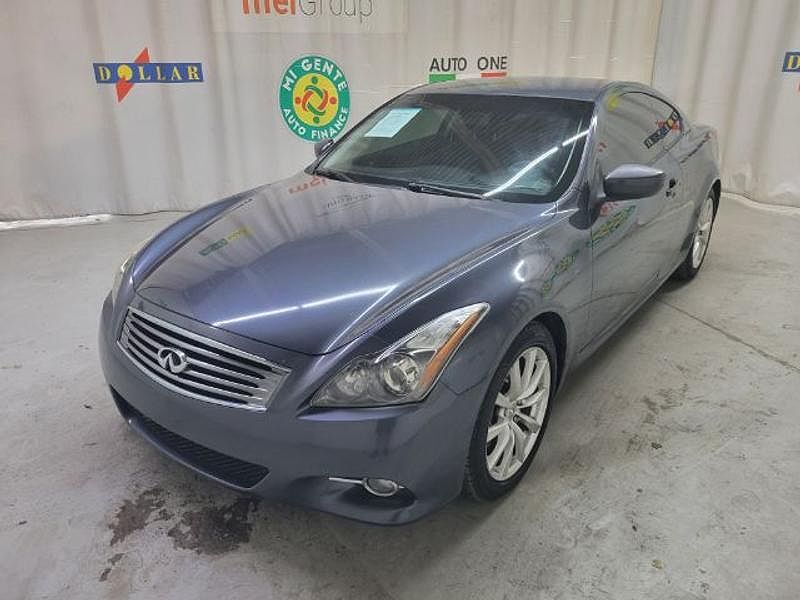 2011 INFINITI G37