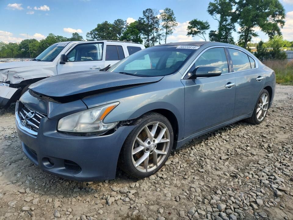 2010 NISSAN Maxima
