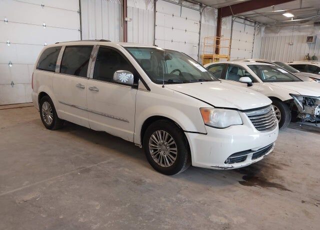 2011 CHRYSLER Town and Country