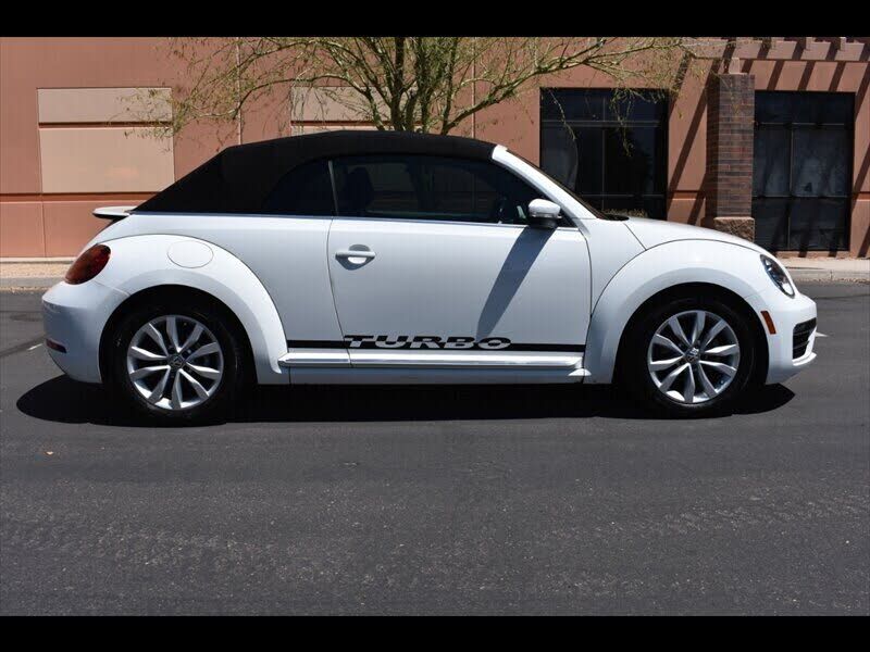 2017 VOLKSWAGEN Beetle