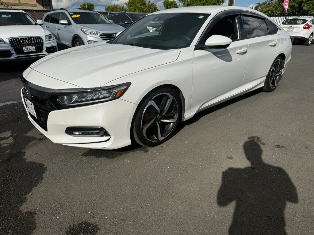 2018 HONDA Accord
