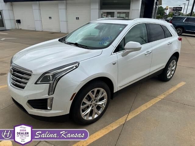 2017 CADILLAC XT5