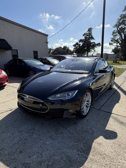2015 TESLA Model S