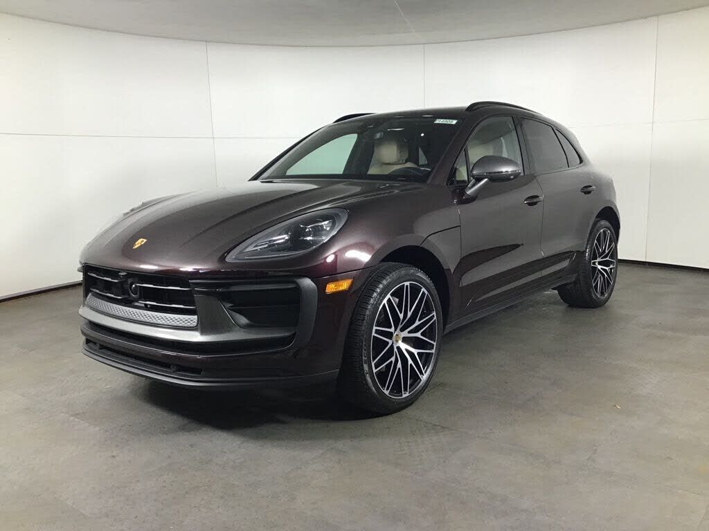 2023 PORSCHE Macan
