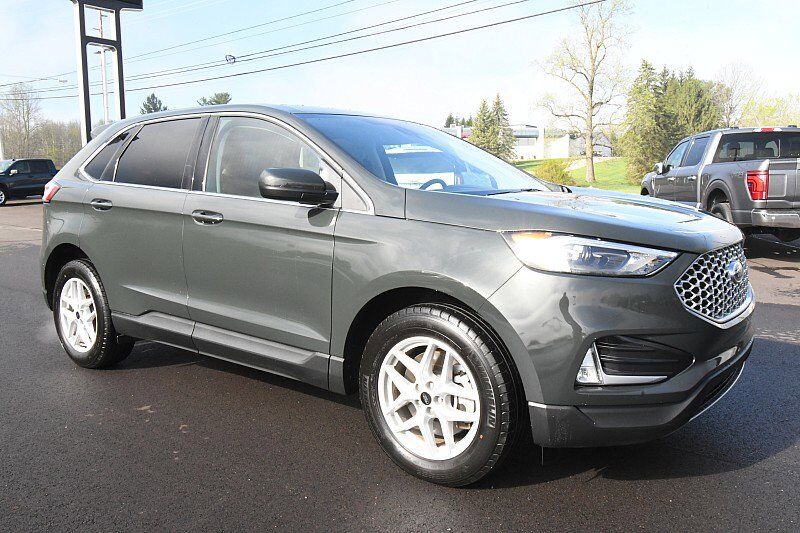 2024 FORD Edge