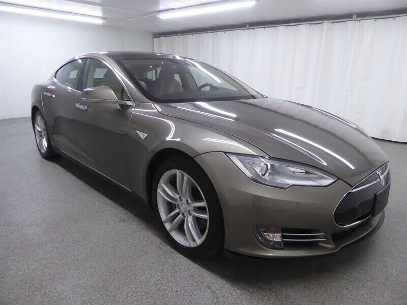 2015 TESLA Model S