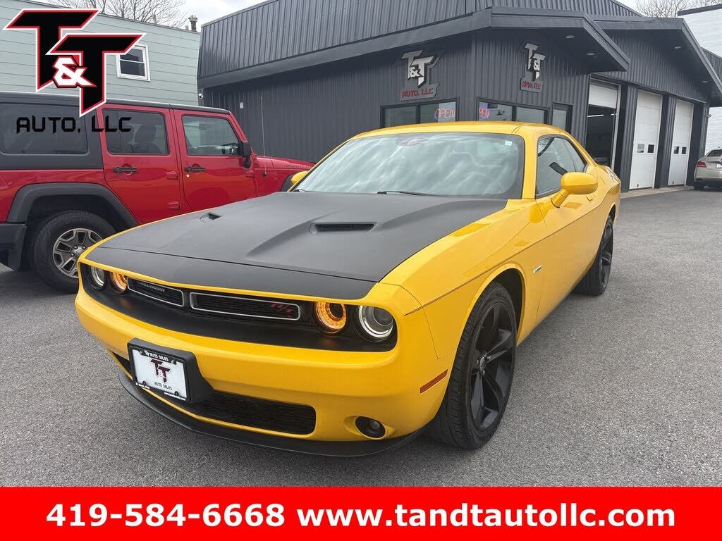2017 DODGE Challenger