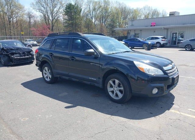 2014 SUBARU Outback