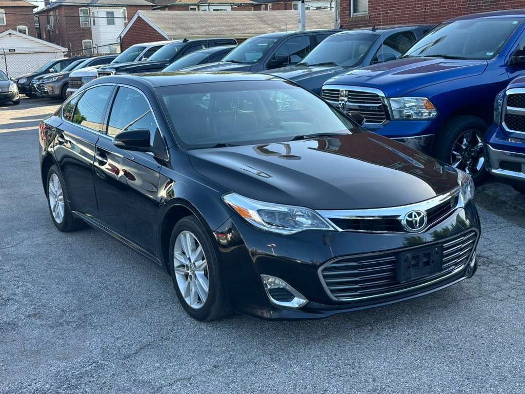 2013 TOYOTA Avalon