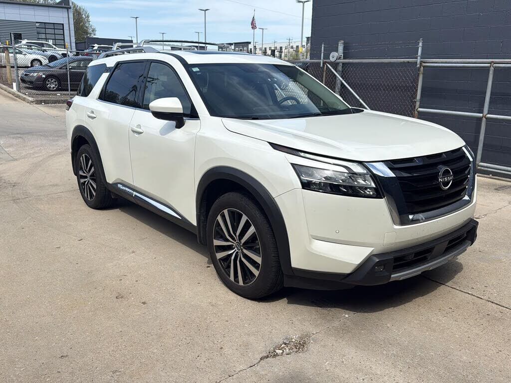 2023 NISSAN Pathfinder