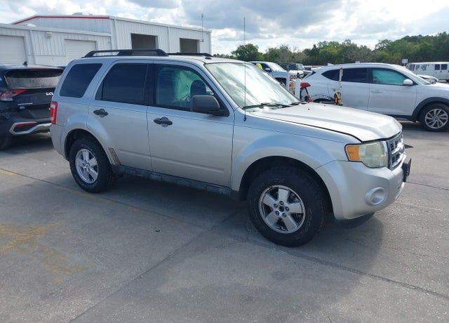 2010 FORD Escape