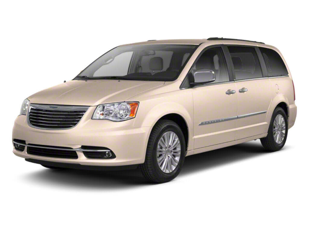 2013 CHRYSLER Town and Country