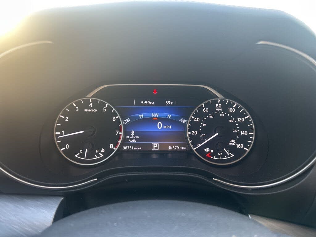 2017 NISSAN Maxima