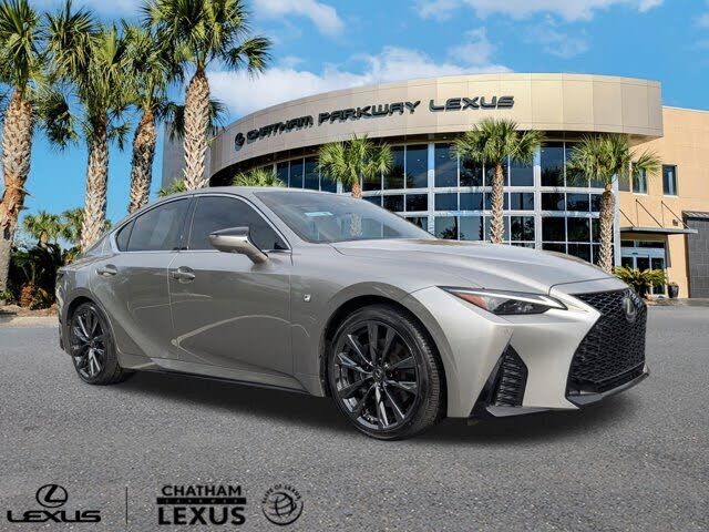 2022 LEXUS IS