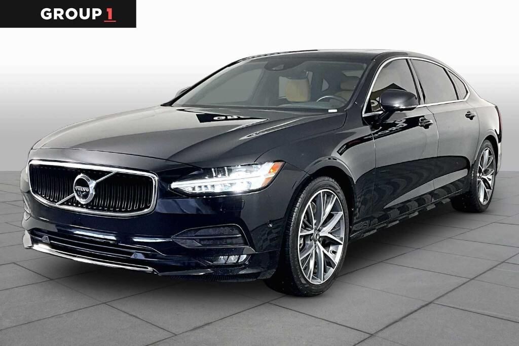 2018 VOLVO S90