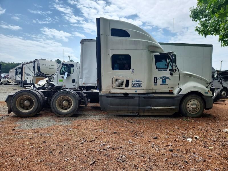 2016 INTERNATIONAL LF687