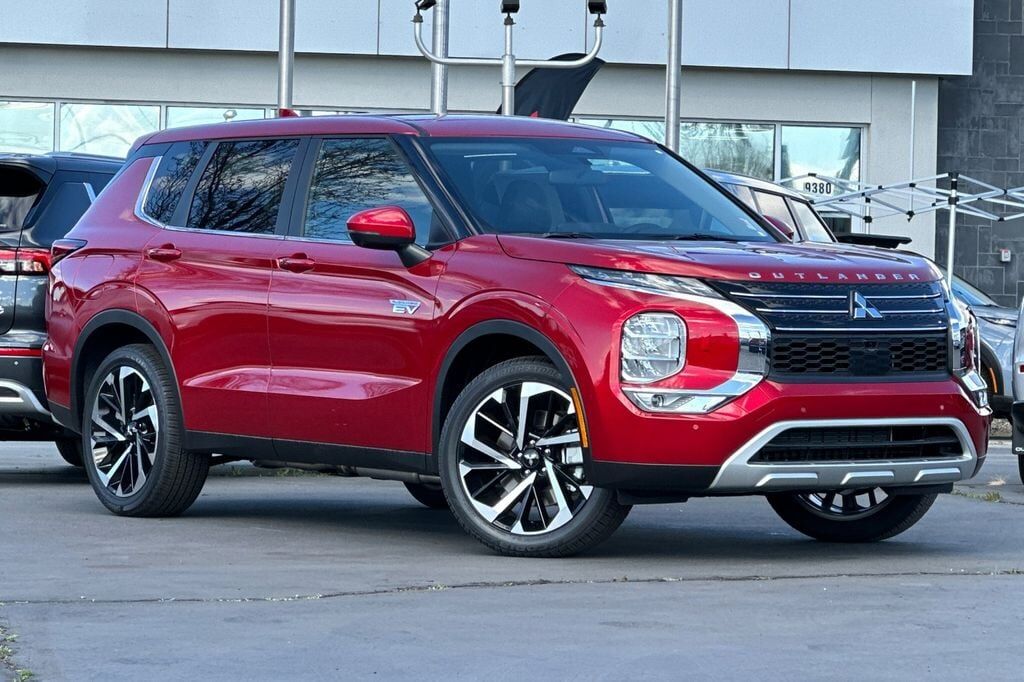 2025 MITSUBISHI Outlander