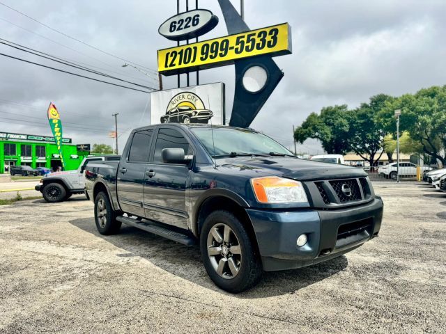 2015 NISSAN Titan