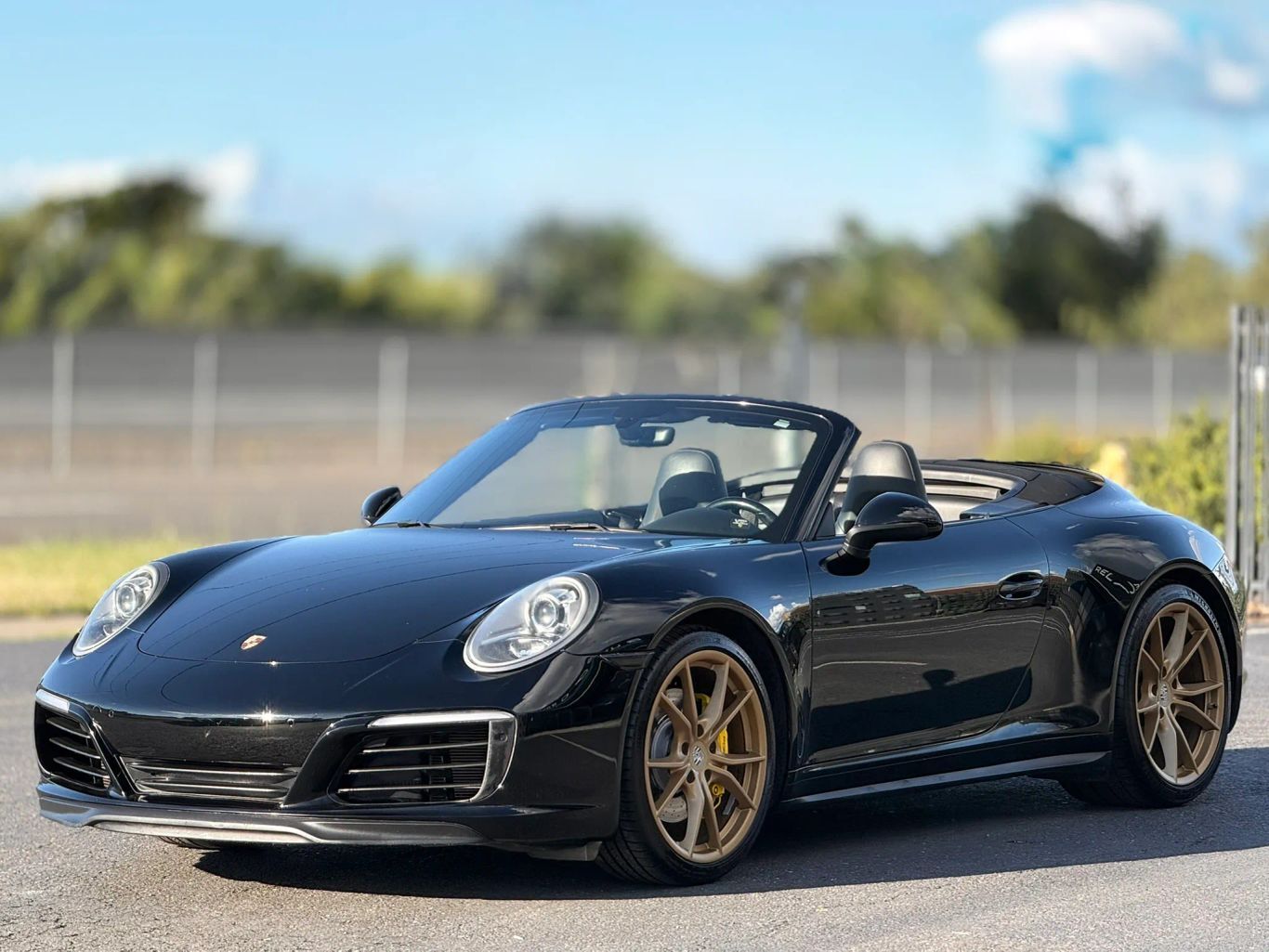 2017 PORSCHE 911