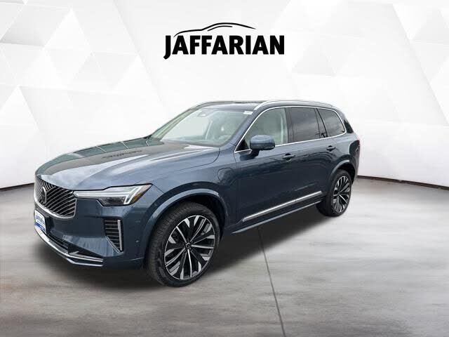 2025 VOLVO XC90