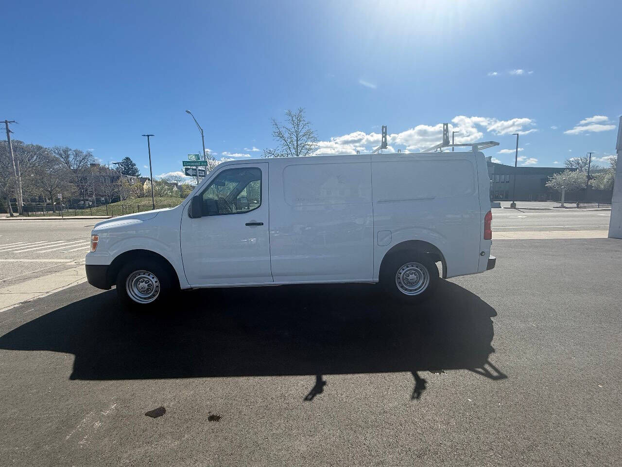 2017 NISSAN NV