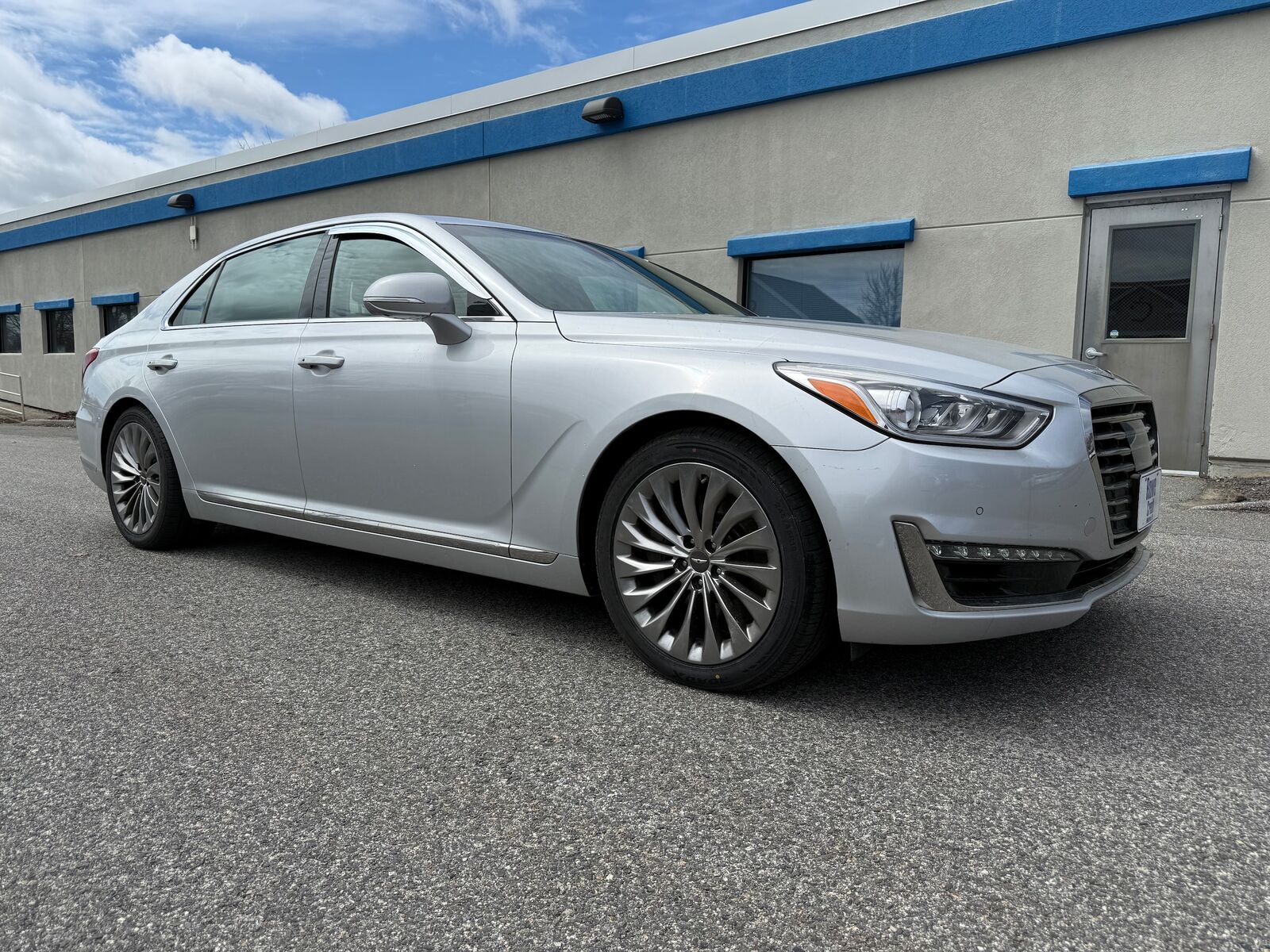 2019 GENESIS G90