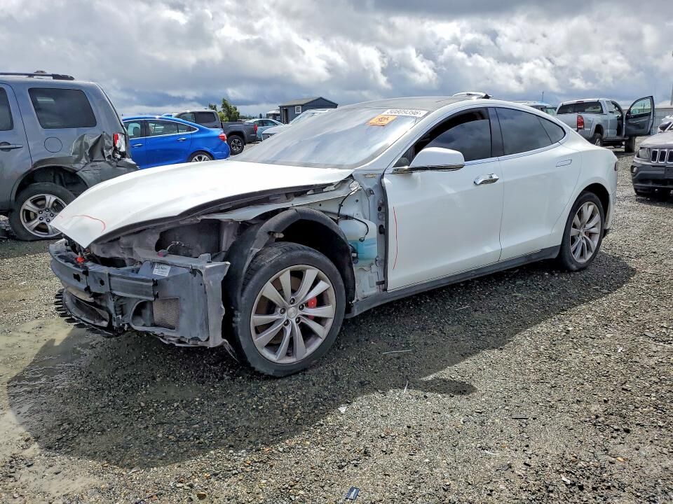 2014 TESLA Model S
