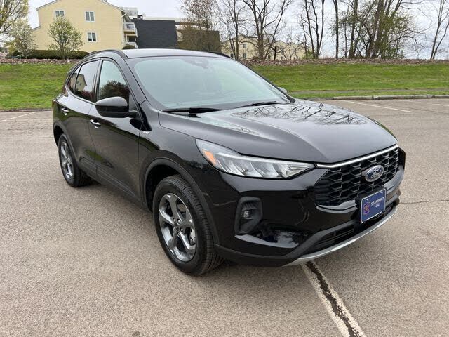 2025 FORD Escape