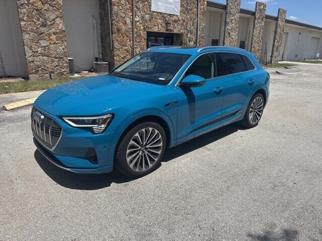 2019 AUDI e-tron