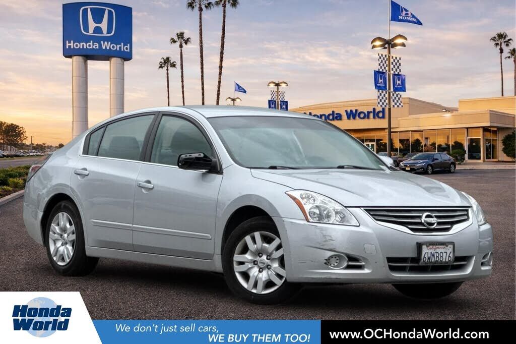 2011 NISSAN Altima