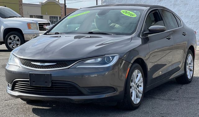 2016 CHRYSLER 200