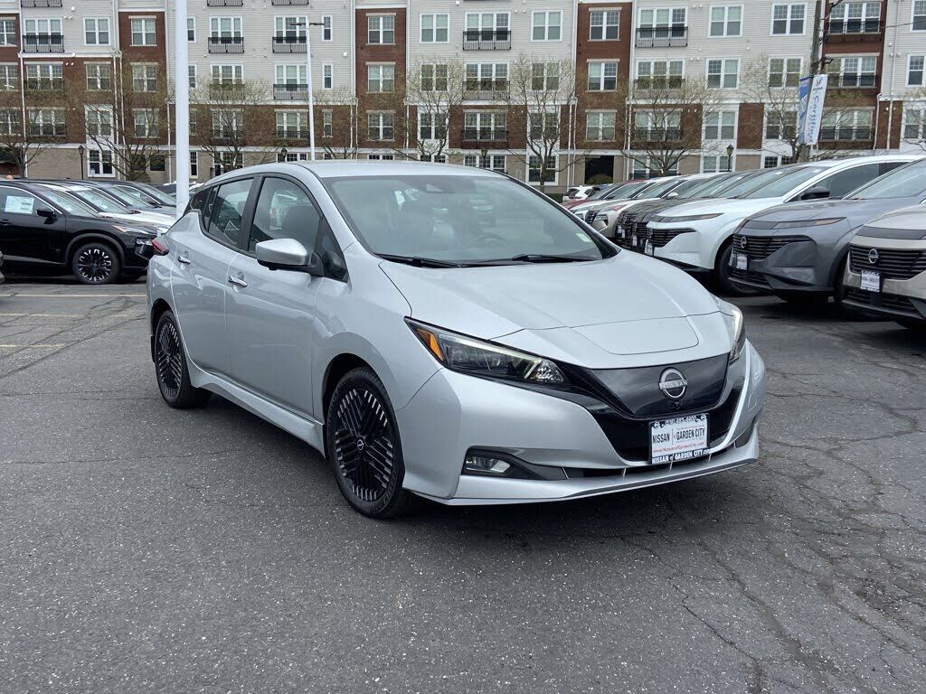 2024 NISSAN Leaf