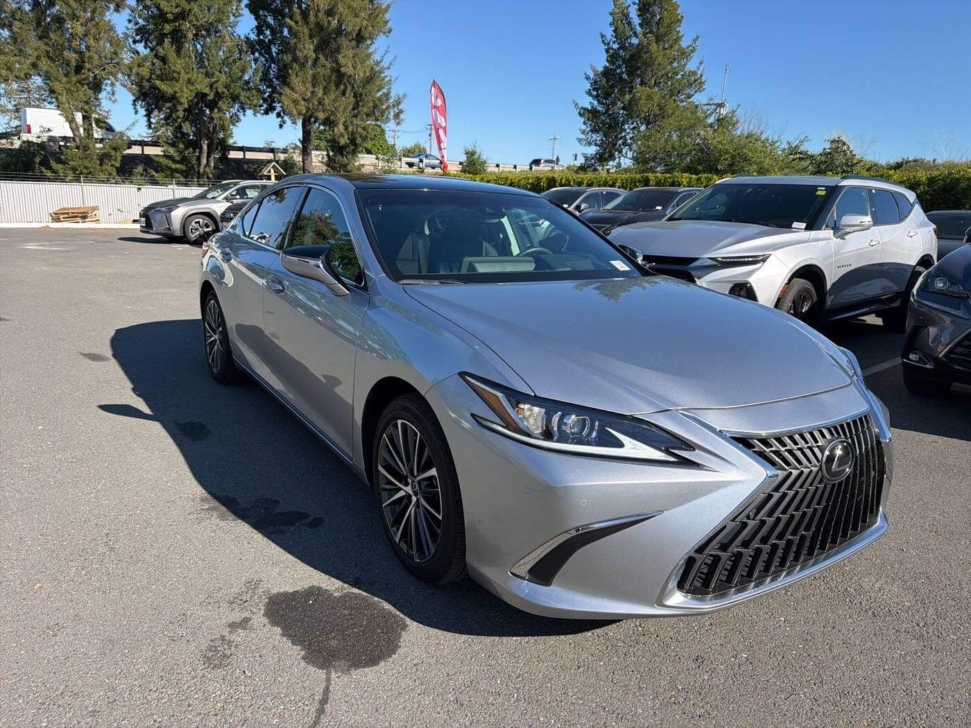2025 LEXUS ES