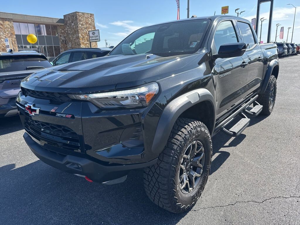 2024 CHEVROLET Colorado