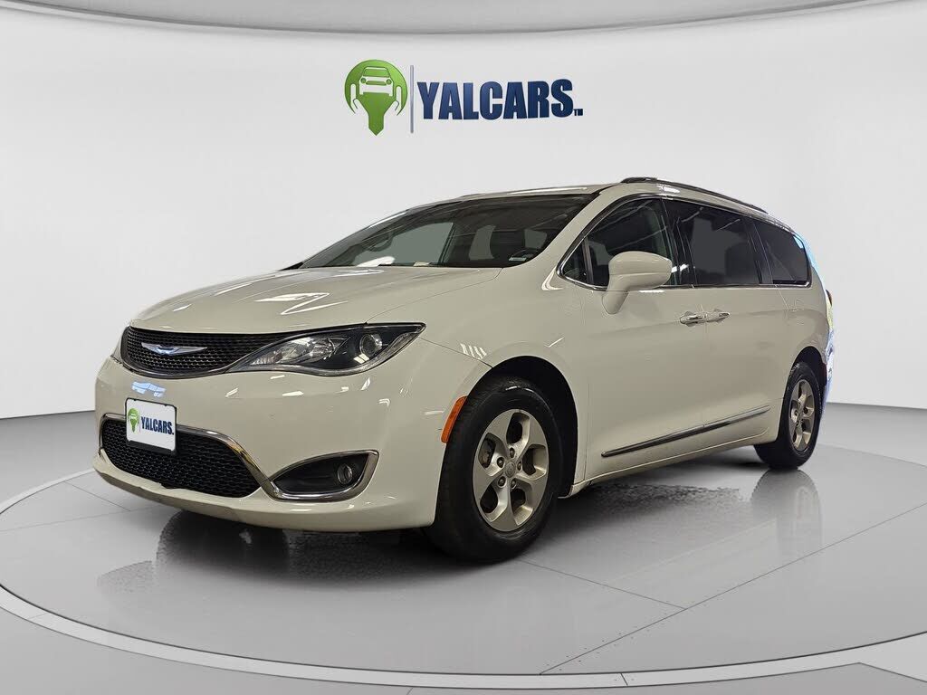 2017 CHRYSLER Pacifica