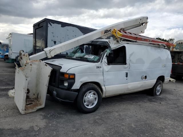 2010 FORD E-350