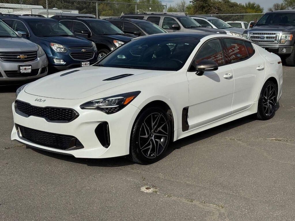 2022 KIA Stinger