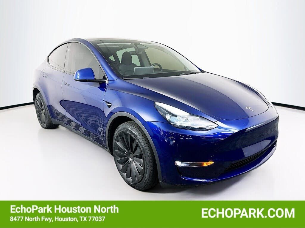 2024 TESLA Model Y