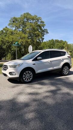 2017 FORD Escape