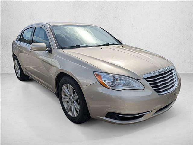 2013 CHRYSLER 200