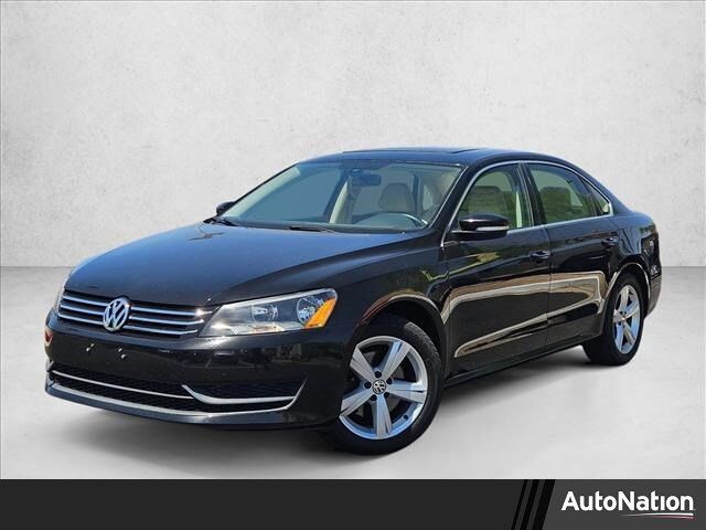 2013 VOLKSWAGEN Passat