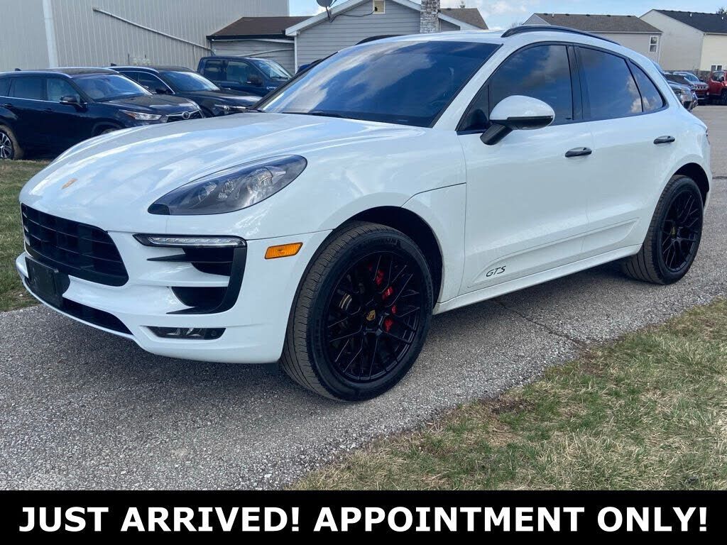 2018 PORSCHE Macan
