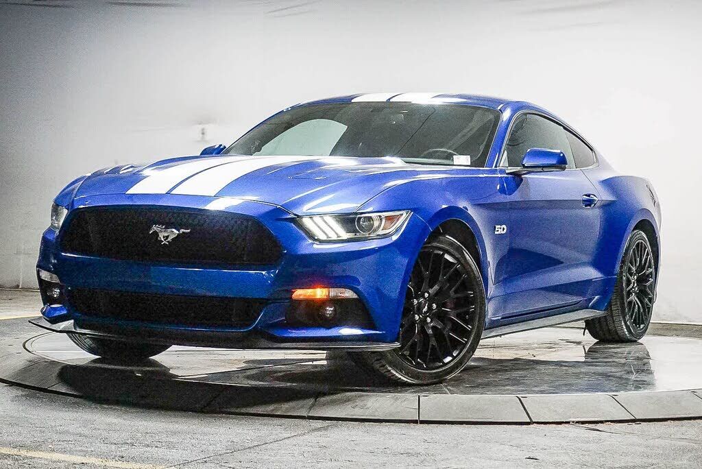 2017 FORD Mustang